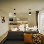 Daire Citybeat Apartments, 400m From The Square Plzeň