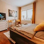 Daire Citybeat Apartments, 400m From The Square *