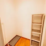 Daire Citybeat Apartments, 400m From The Square *