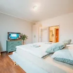 Citybeat Apartments, 400m From The Square