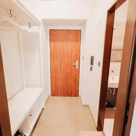 Citybeat Apartments, 400m From The Square Apartman