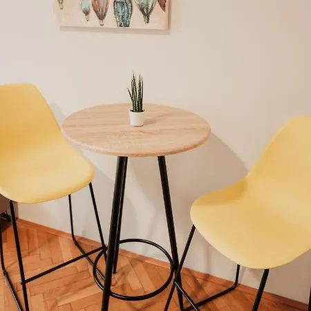 Citybeat Apartments, 400m From The Square Apartman Plzeň