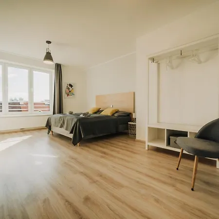 公寓 Citybeat Apartments, 400m From The Square 比尔森