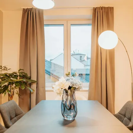 Citybeat Apartments, 400m From The Square Apartment *