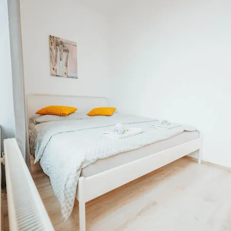 Citybeat Apartments, 400m From The Square Apartman Plzeň