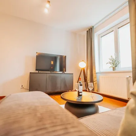 Citybeat Apartments, 400m From The Square