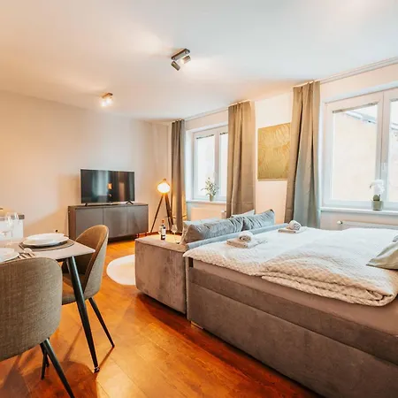 Citybeat Apartments, 400m From The Square * Plzen