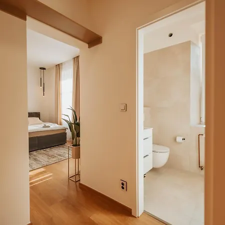 Citybeat Apartments, 400m From The Square Apartman Plzeň