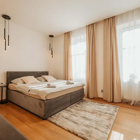 Citybeat Apartments, 400m From The Square Apartman Plzeň