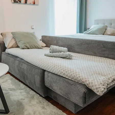 Citybeat Apartments, 400m From The Square *