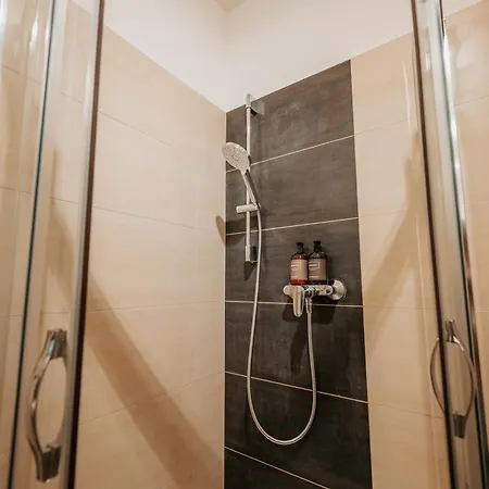 Citybeat Apartments, 400m From The Square Apartment *