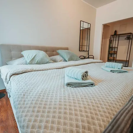 Citybeat Apartments, 400m From The Square Apartment *