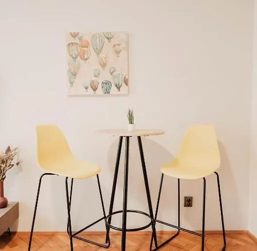 Citybeat Apartments, 400m From The Square 公寓 *