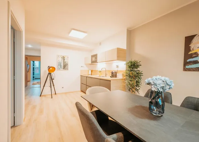 Citybeat Apartments, 400m From The Square